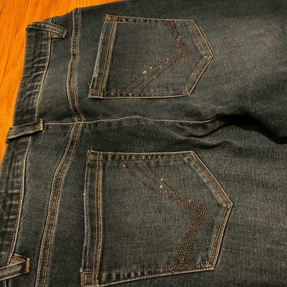 DEMOCRACY NEW SIZE 8 STRAIGHT LEG WITH WASH GREAT JEANS FROM NORDSTROM - Picture 9 of 10